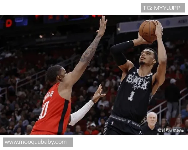火箭队与马刺队精彩对决回放12月1日央视全程直播重温比赛瞬间
