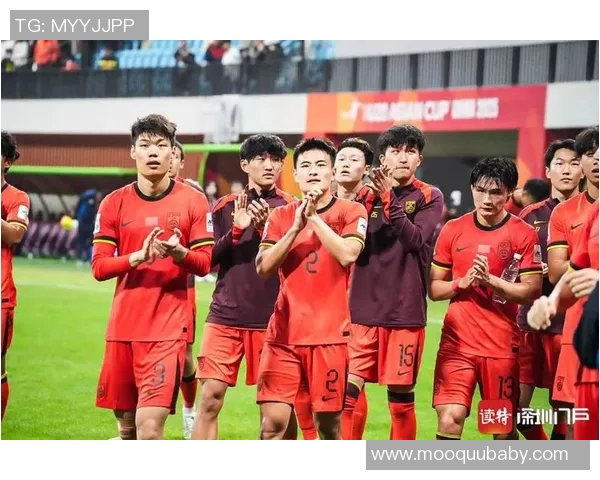 中国队与卡塔尔激战12强赛全力争胜展现足球激情与实力对决